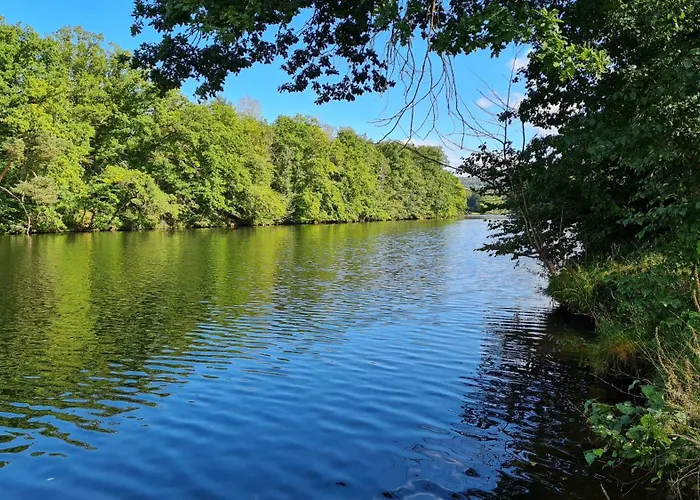 Maison D'hote Au Bord De La Riviere Avec Jacuzzi Semesterbostad *